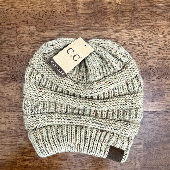CC Boutique Accessories - Women’s Winter ❄️ Hat